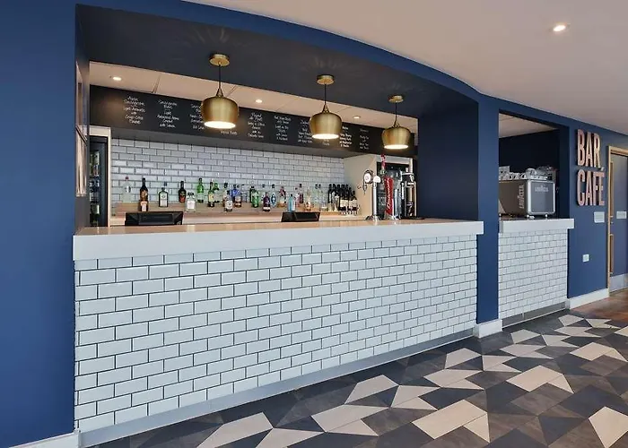 Travelodge London City AirportAirport Hotel